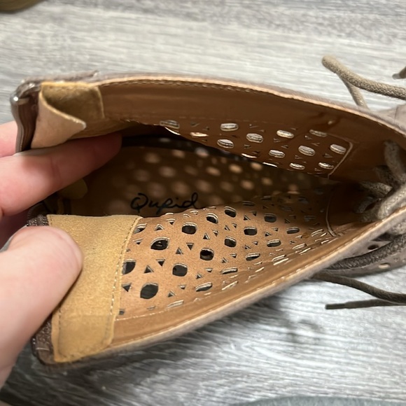 Qupid Faux Suede Lace Up Peep Toe Ankle Bootie Laser Cut 3 inch Block Heel Taupe - Picture 14 of 17